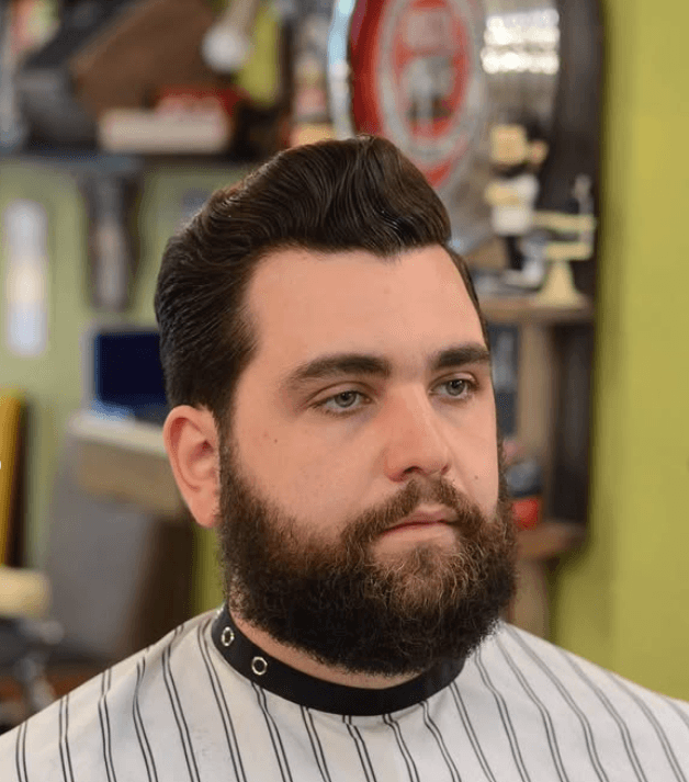 Afeitado de Barba con Navaja y Toalla