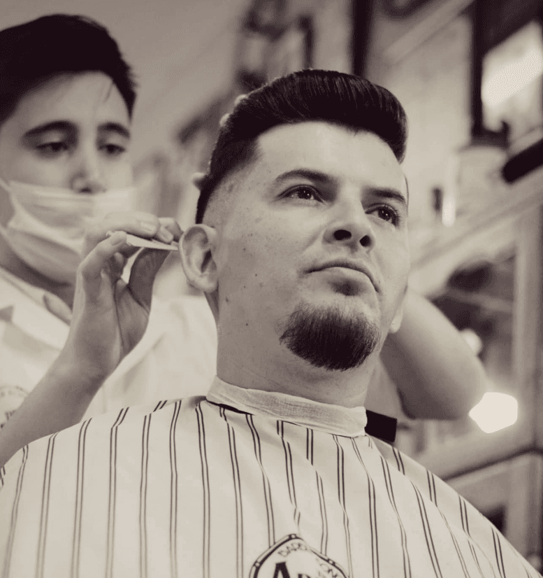 Perfilado de Barba con Máquina
